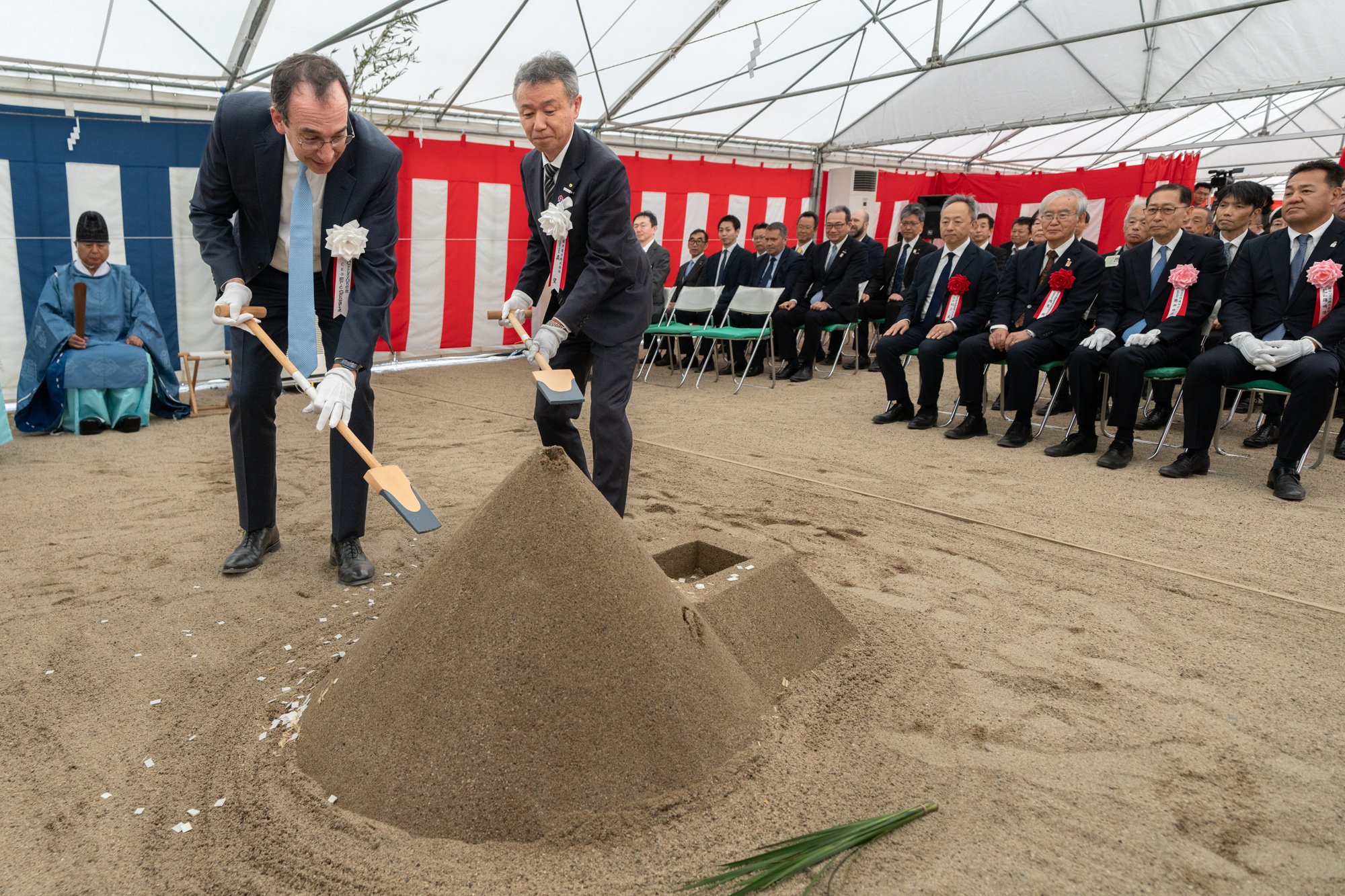 CyrusOne & KEPCO break ground on 48MW data center outside Osaka,Japan